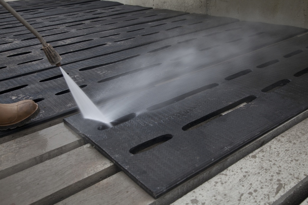C32 156W/6'3" - 1.91m Slatted Rubber